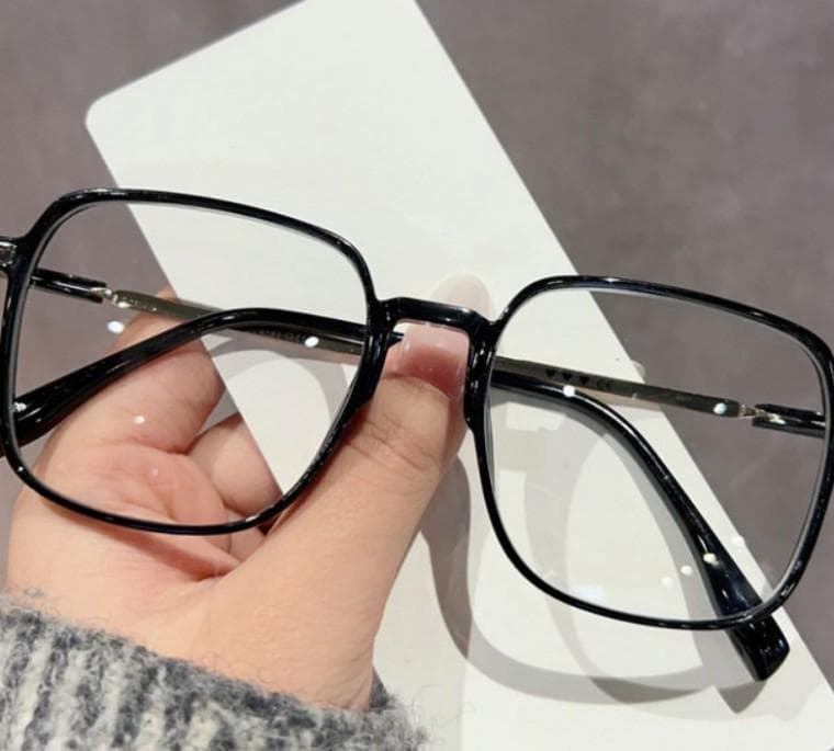 패션안경 트렌디스타일 사각 뿔테 안경 ST0575