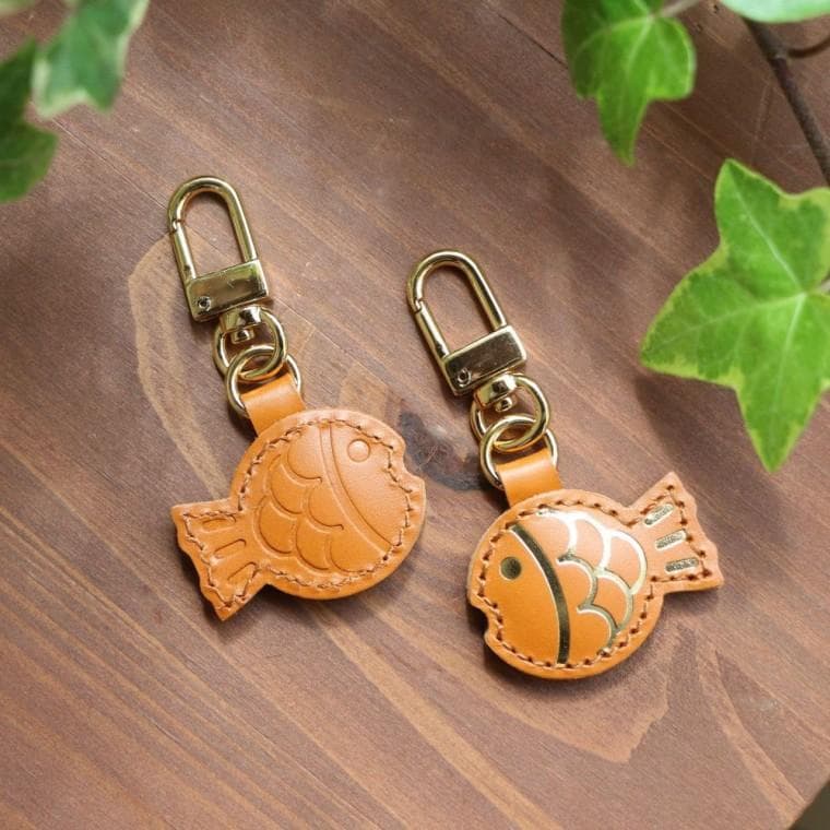 수제 베지터블 태닝 가죽 붕어빵 18K 키홀더 링 홀더 물고기키링 자동 백팩키링 에어팟키링 차량